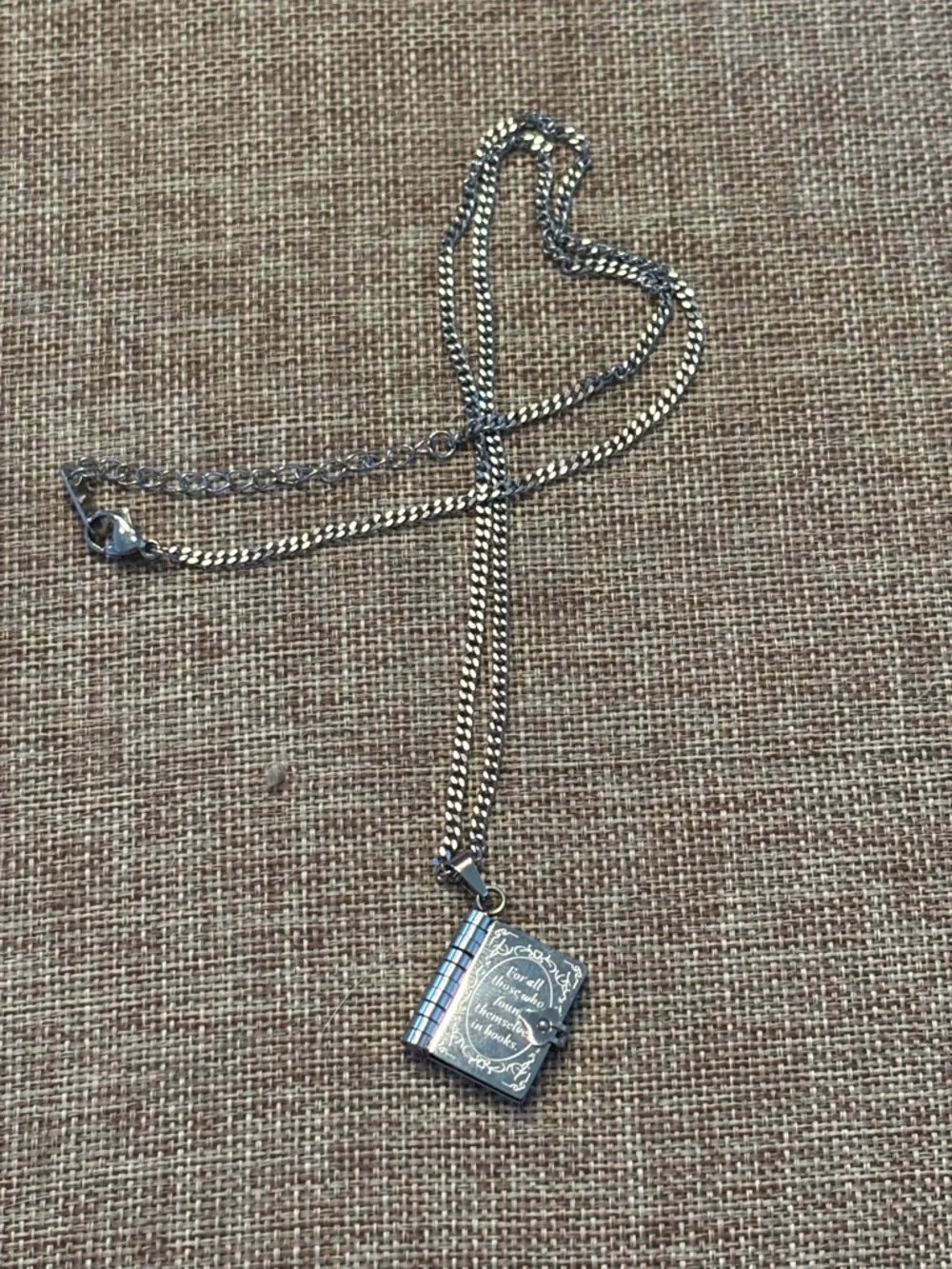 Inspirational Necklace + Mini Book “FOR ALL THOSE WHO FOUND THEMSELVES IN BOOKS” - Picture 13 of 16